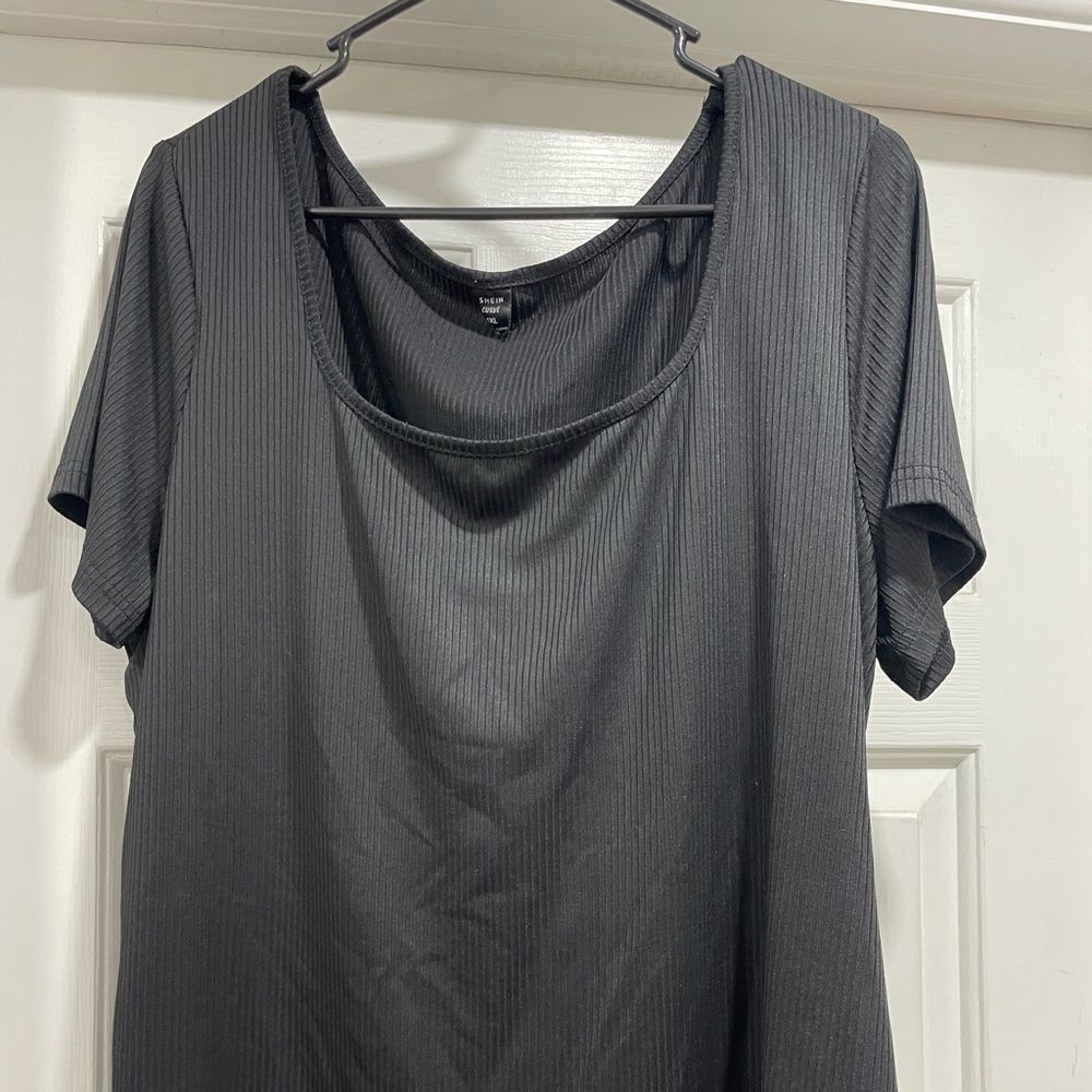 Black shortsleeve top SHEIN curve size 4xl